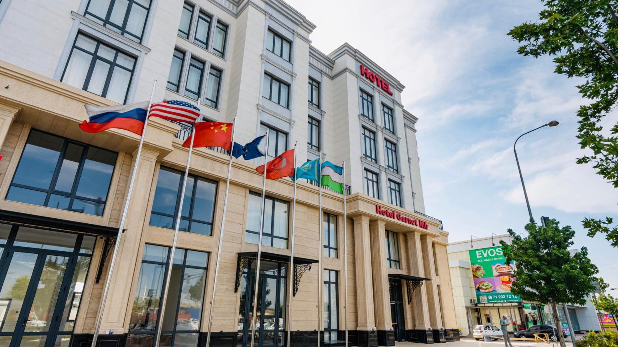 Garnet Mir Hotel Tashkent Bagian luar foto