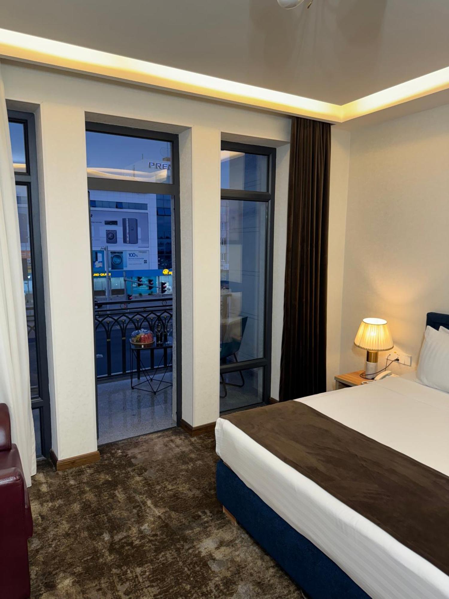 Garnet Mir Hotel Tashkent Bagian luar foto