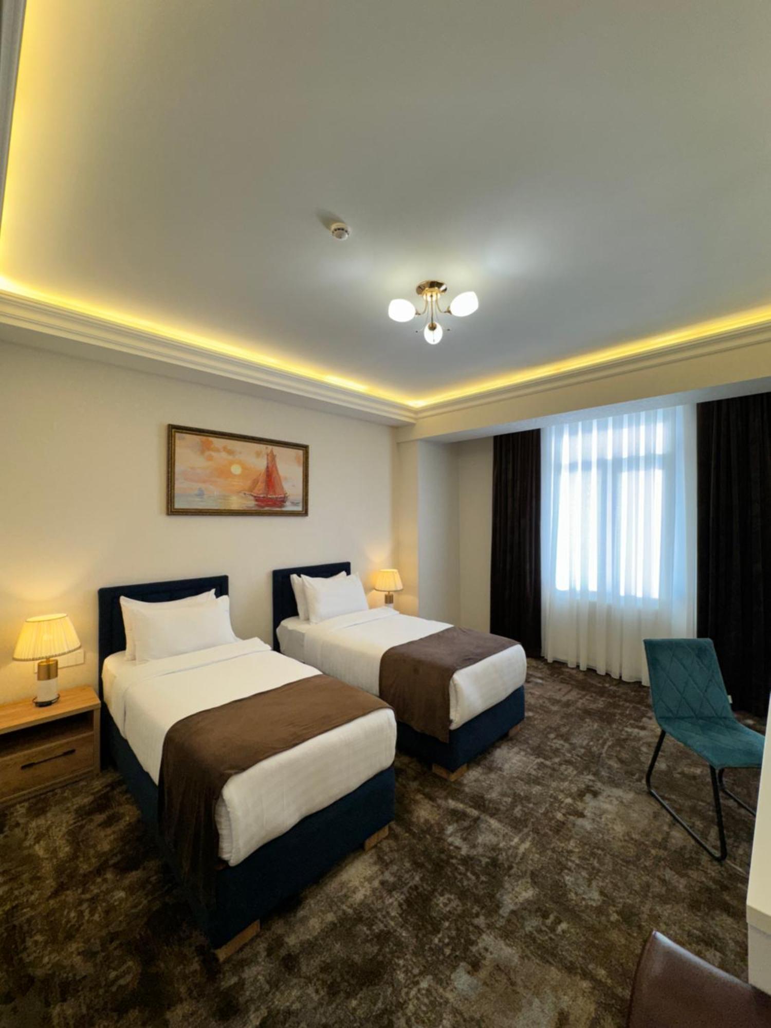 Garnet Mir Hotel Tashkent Bagian luar foto