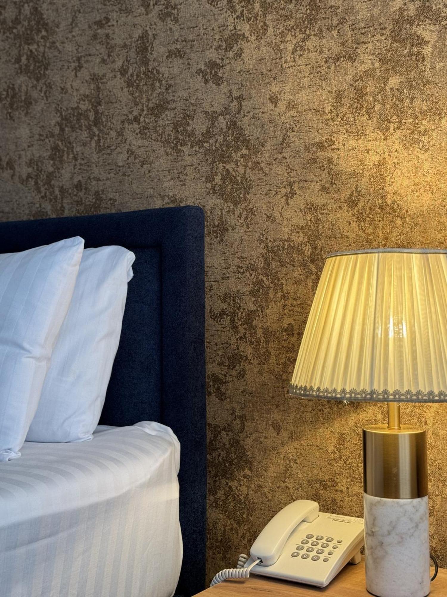 Garnet Mir Hotel Tashkent Bagian luar foto
