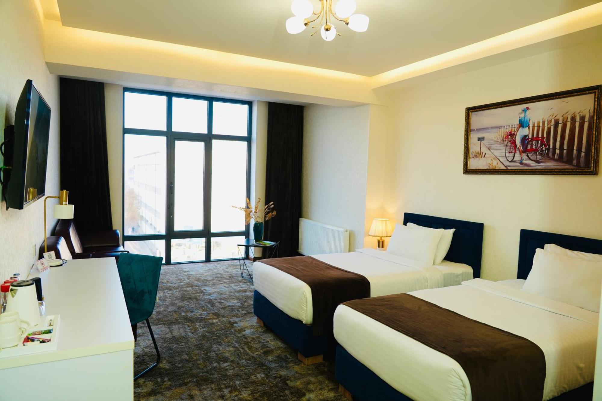 Garnet Mir Hotel Tashkent Bagian luar foto