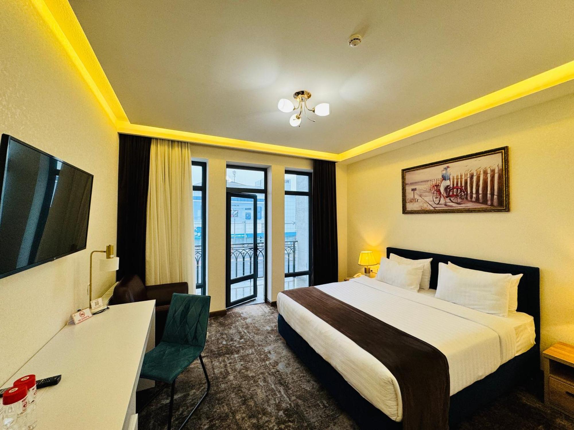 Garnet Mir Hotel Tashkent Bagian luar foto