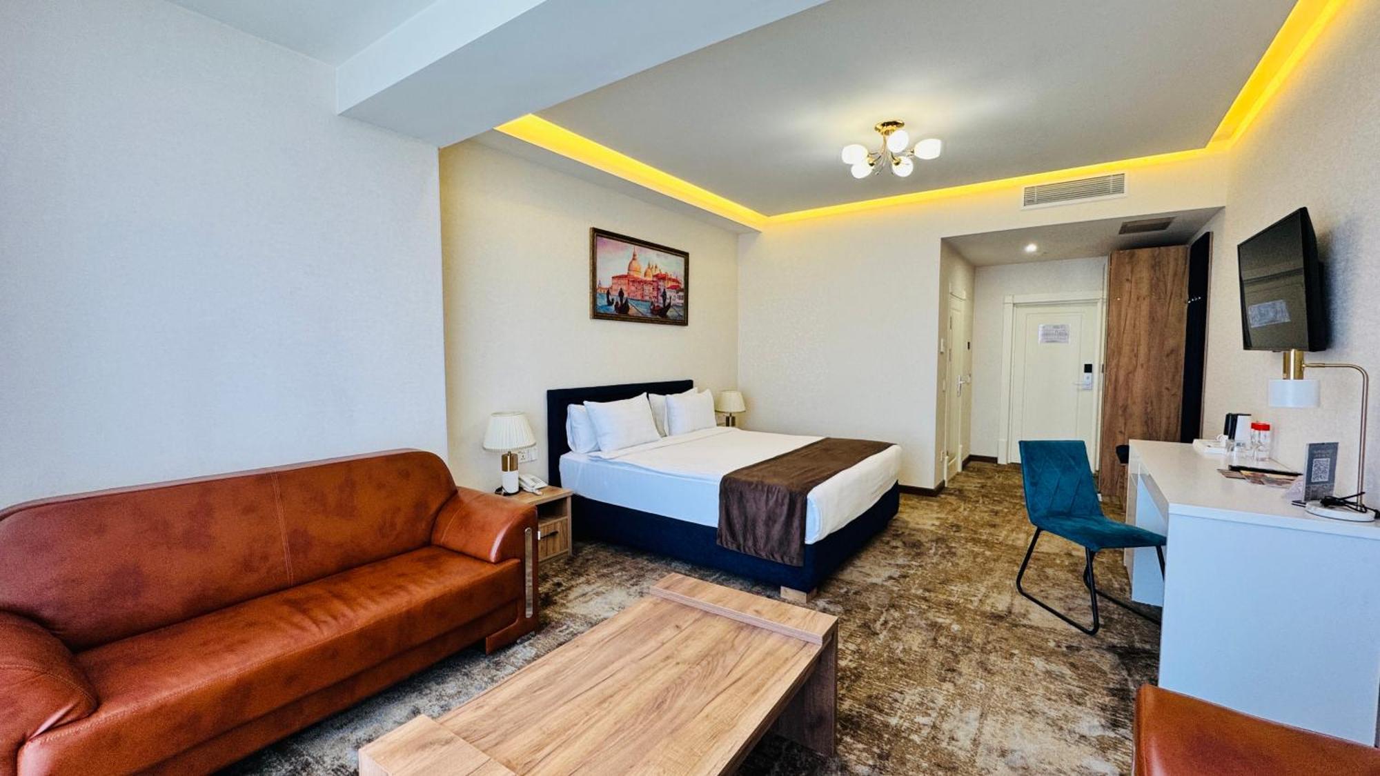 Garnet Mir Hotel Tashkent Bagian luar foto